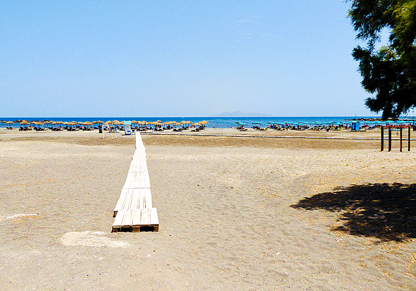 Monolithos beach på Santorini. 