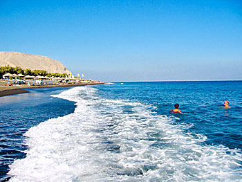 Perivolos beach på Santorini.