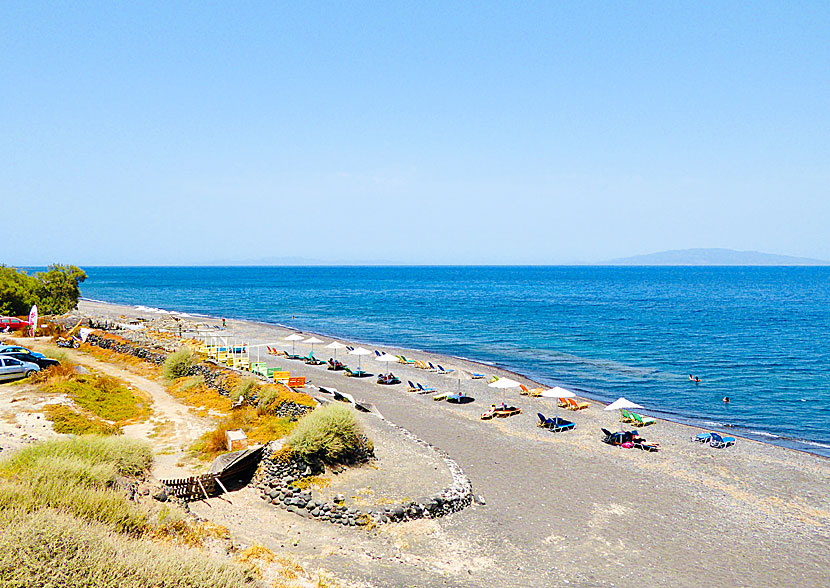 Santorinis bästa stränder. Paradisos beach.