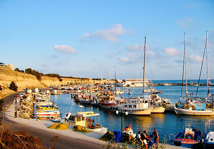 Hamnen i Vlychada är den enda hamnen för fiskebåtar på Santorini. 