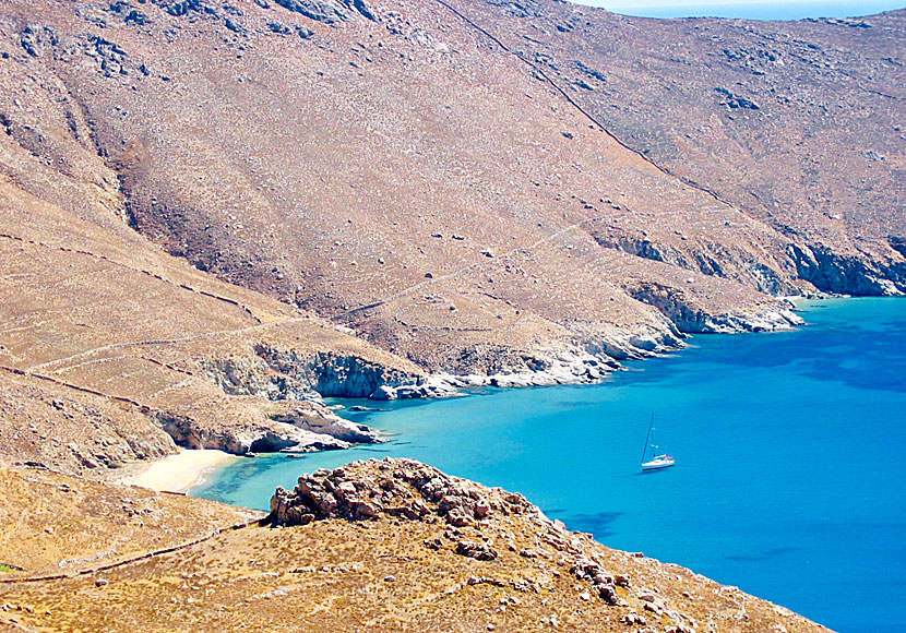 Serifos bästa stränder. Kalo Ampeli beach. 