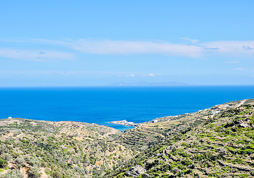 Den trevliga vandringen till Chrisopigi Monastery på Sifnos.