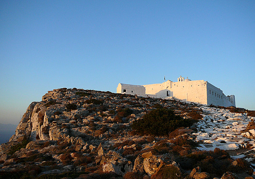 Klostret Monastery Zoodochos Pigi i Chora (Kastro) på Sikinos.