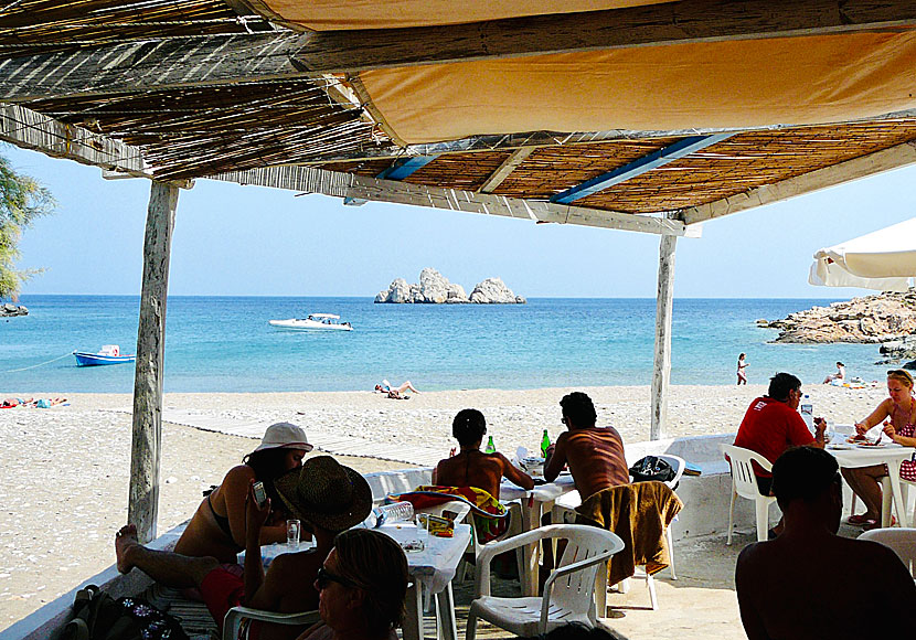 Tavernan vid Agios Georgios beach på Sikinos.