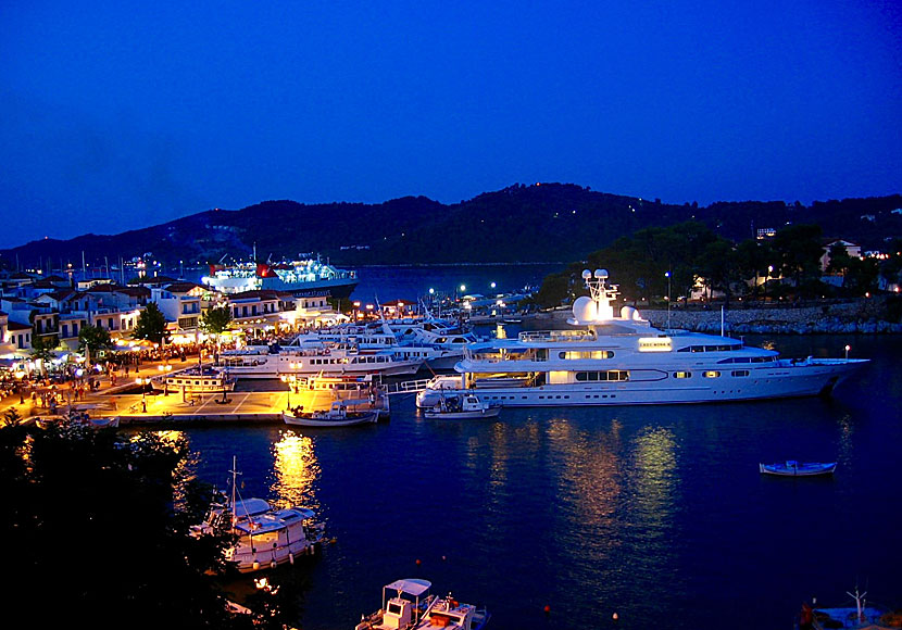 Fiskrestauranger på ön Skiathos i Grekland.