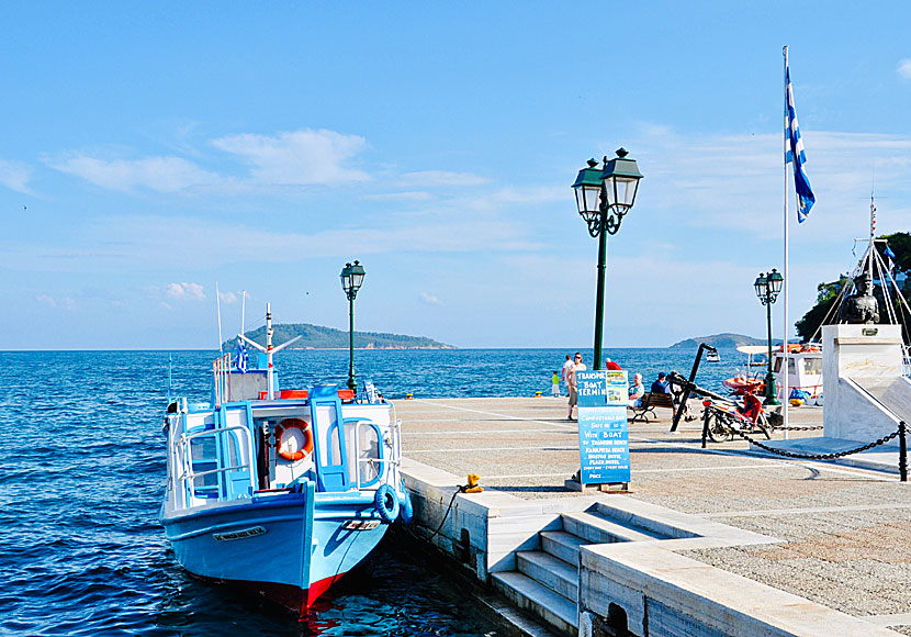 Taxibåtar till stränder och hotell på Skiathos.