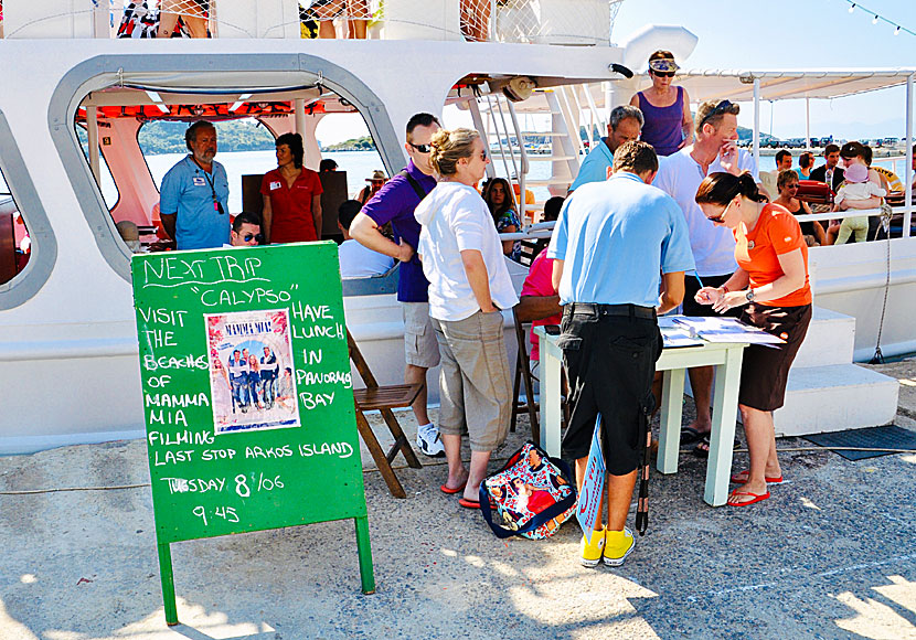 Från Skiathos går det utflyktsbåtar till Skopelos med Mamma-Mia-Tema.