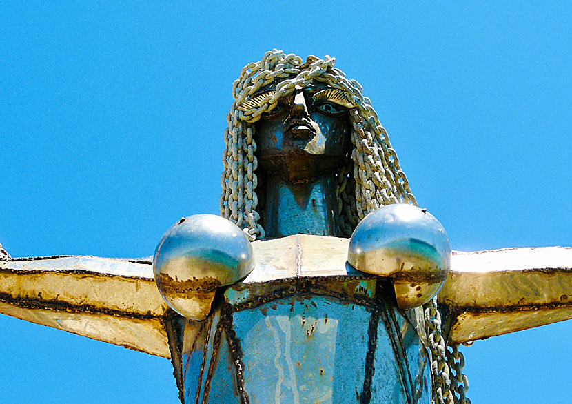 Sjöjungfru som skapades av den grekiska bildkonstnären Natalia Mela på Spetses i Grekland.