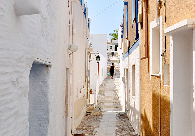 Mysiga gränder i Ano Syros i Kykladerna.