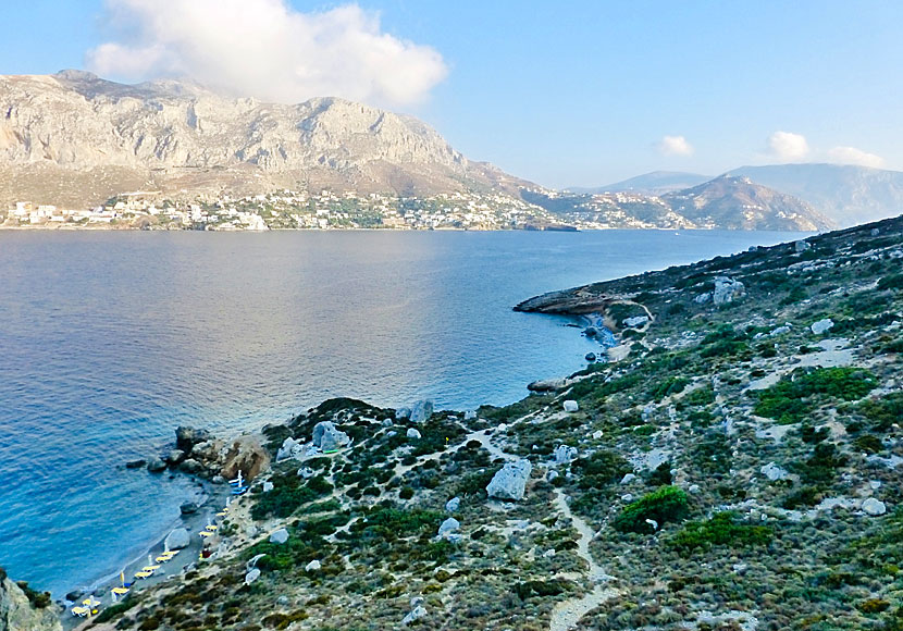 Paradise beach och Potha beach på ön Telendos mitt emot Kalymnos i Dodekaneserna.