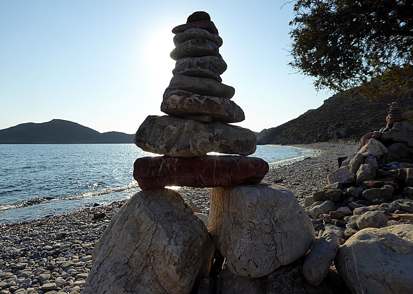 Klapperstenar på Lethra beach på Tilos.   