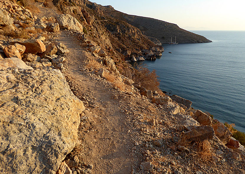 Vandra från Livadia till Lethra beach på Tilos.  