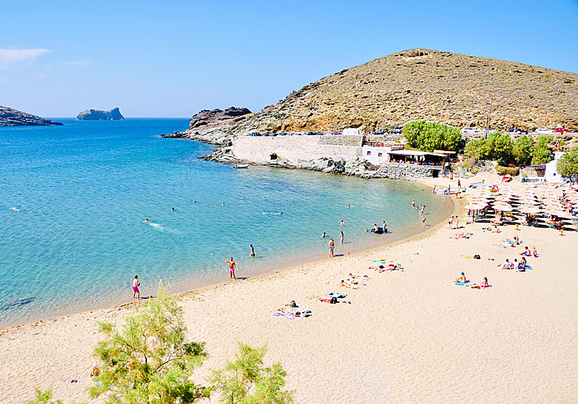 Missa inte Tinos bästa strand Kolymbithra som ligger nära byn Agapi. 