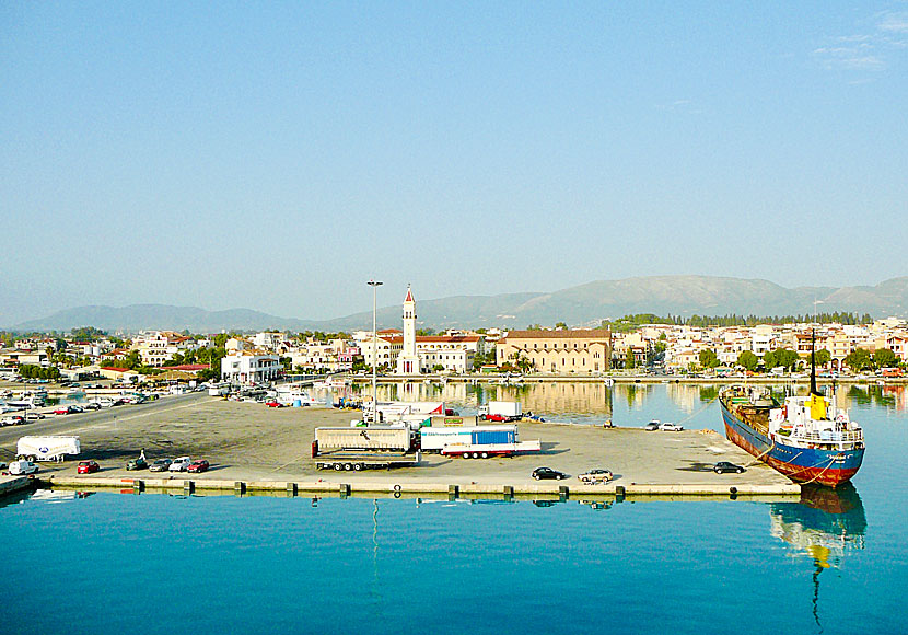 Hamnen i Zakynthos stad.