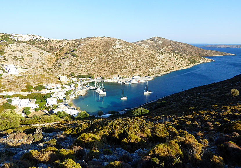 Agathonissi. Megalo Chorio ja Agios Georgios. Kuva on otettu Mikro Chorasta.