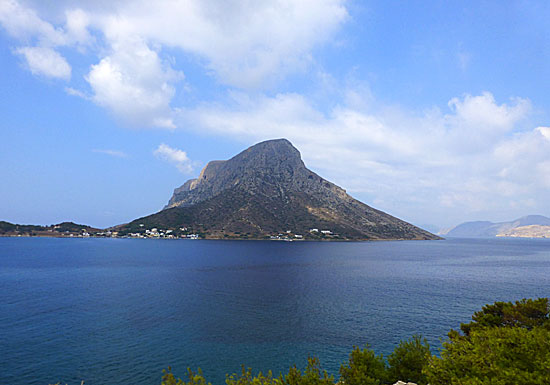 Vy över Telendos från Kalymnos.