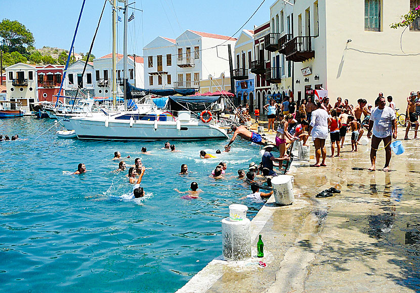 Den 19 juli varje år är det stor vattenfestival i Megisti på Kastellorizo.