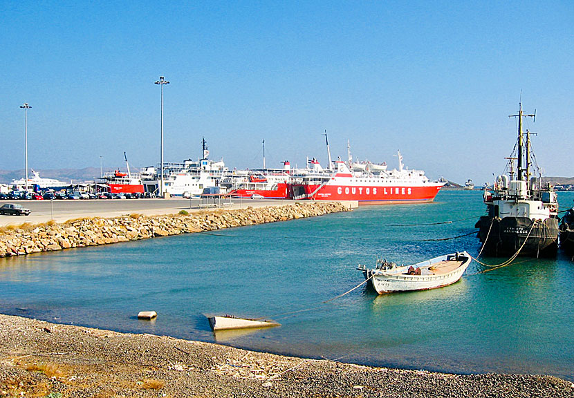 Från hamnen i Lavrio söder om Aten går det färjor till Kea och Kithnos i Kykladerna, 