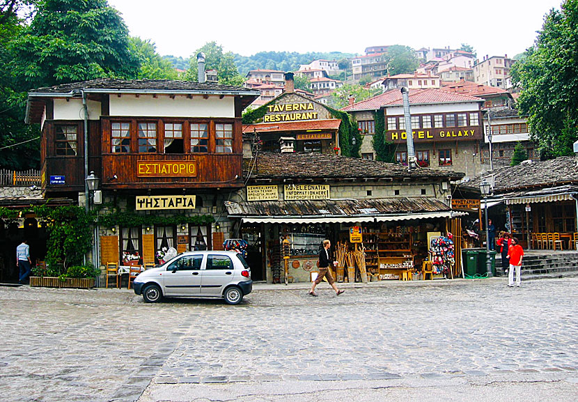 Missa inte den alpliknande ostbyn Metsovo när du besöker Meteora eller Parga. 