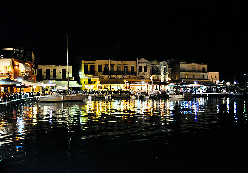 Venetianska hamnen i Rethymnon på Kreta.