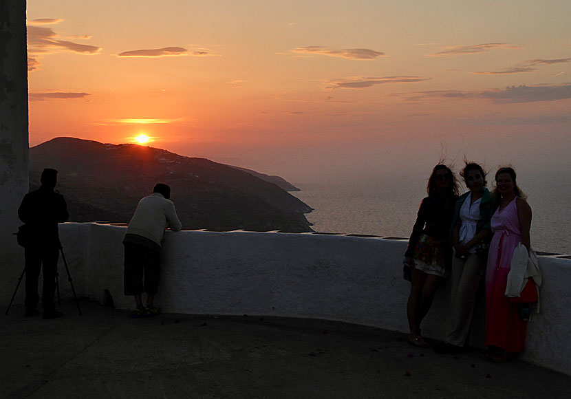 Solnedgången sedd från Chora är något man inte vill missa när man reser till Folegandros.
