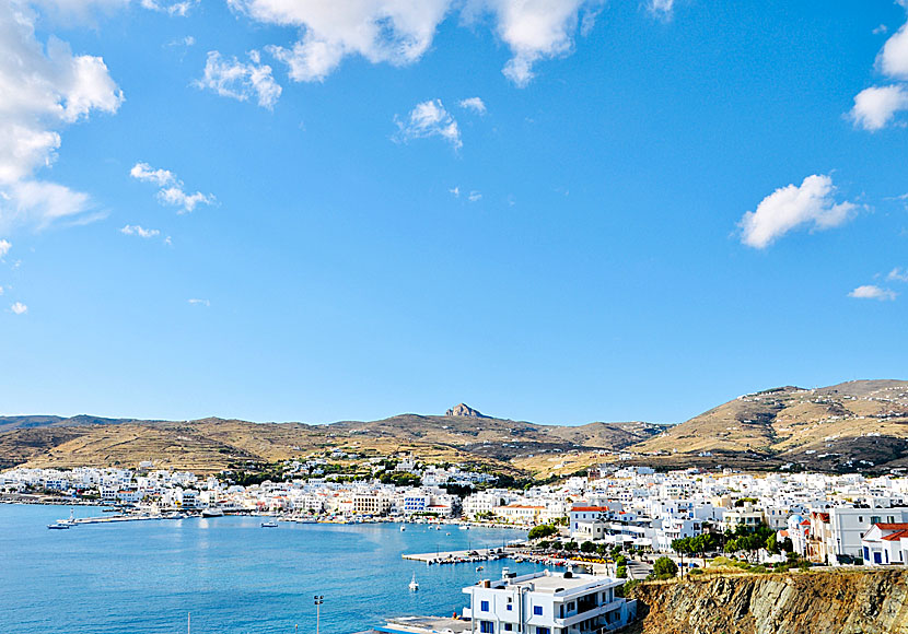 Tinos stad Chora på Tinos i Kykladerna.