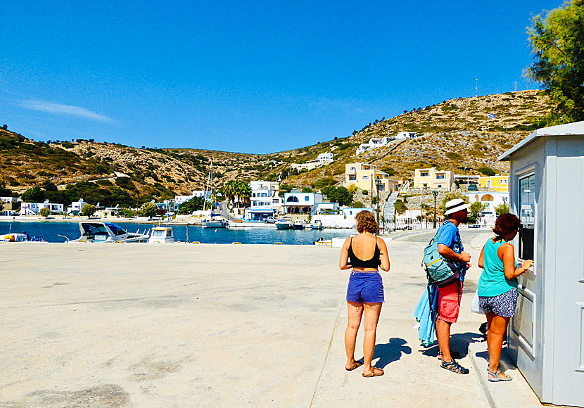 Biljetter till båtarna som trafikerar grekiska öarna köps i resebyråer eller på nätet via appar. 