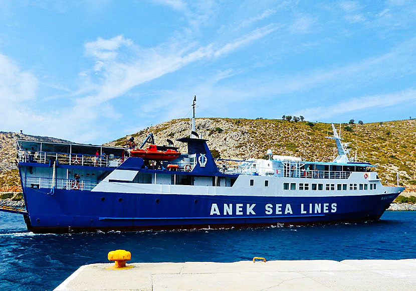 Nissos Kalymnos trafikerar Samos och öarna i norra Dodekaneserna och har en fast tidtabell är efter år. 