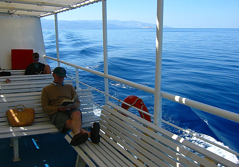 Lämna utlästa böcker på de grekiska öarna så att andra kan plocka på sig. 