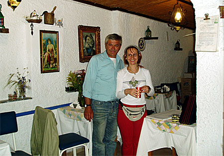 Eleni och Kostas på Taverna Finikas på Leros.