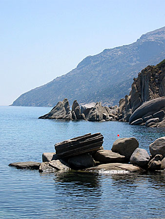 Inloppet till hamnen i Manganites på Ikaria.