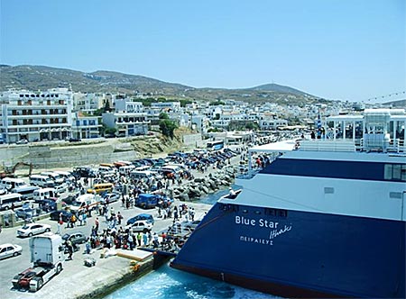 Hamnen på Tinos.