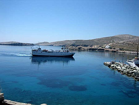 Folegandros. Utsikt från vår balkong.