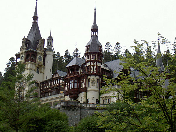 Det sagolika Peles slottet byggt i renässans stil.