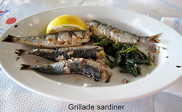 Grillade sardiner på Limnos i Grekland.