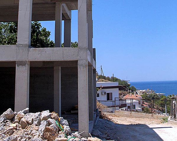Bygga hus i Grekland.