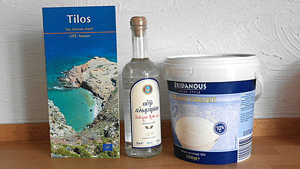 Karta och ouzo från Tilos.