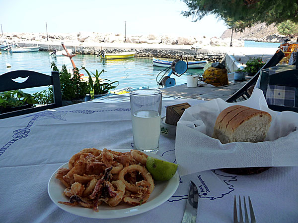 Agios Andonis. Taverna. Tilos.