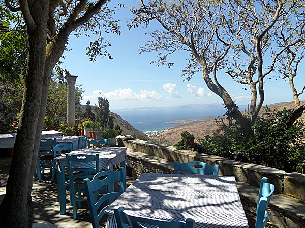 Taverna Drossia i Ktikados. Tinos.