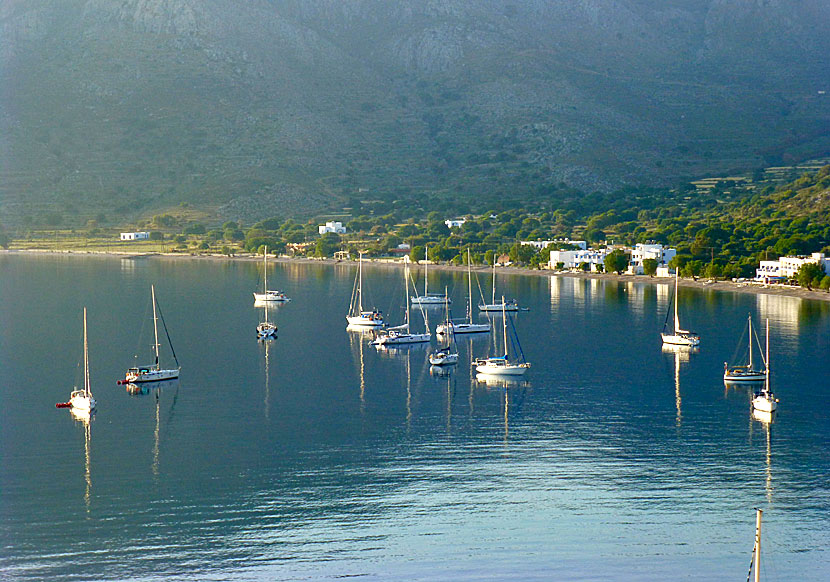 Segla till Livadia på Tilos i Grekland.